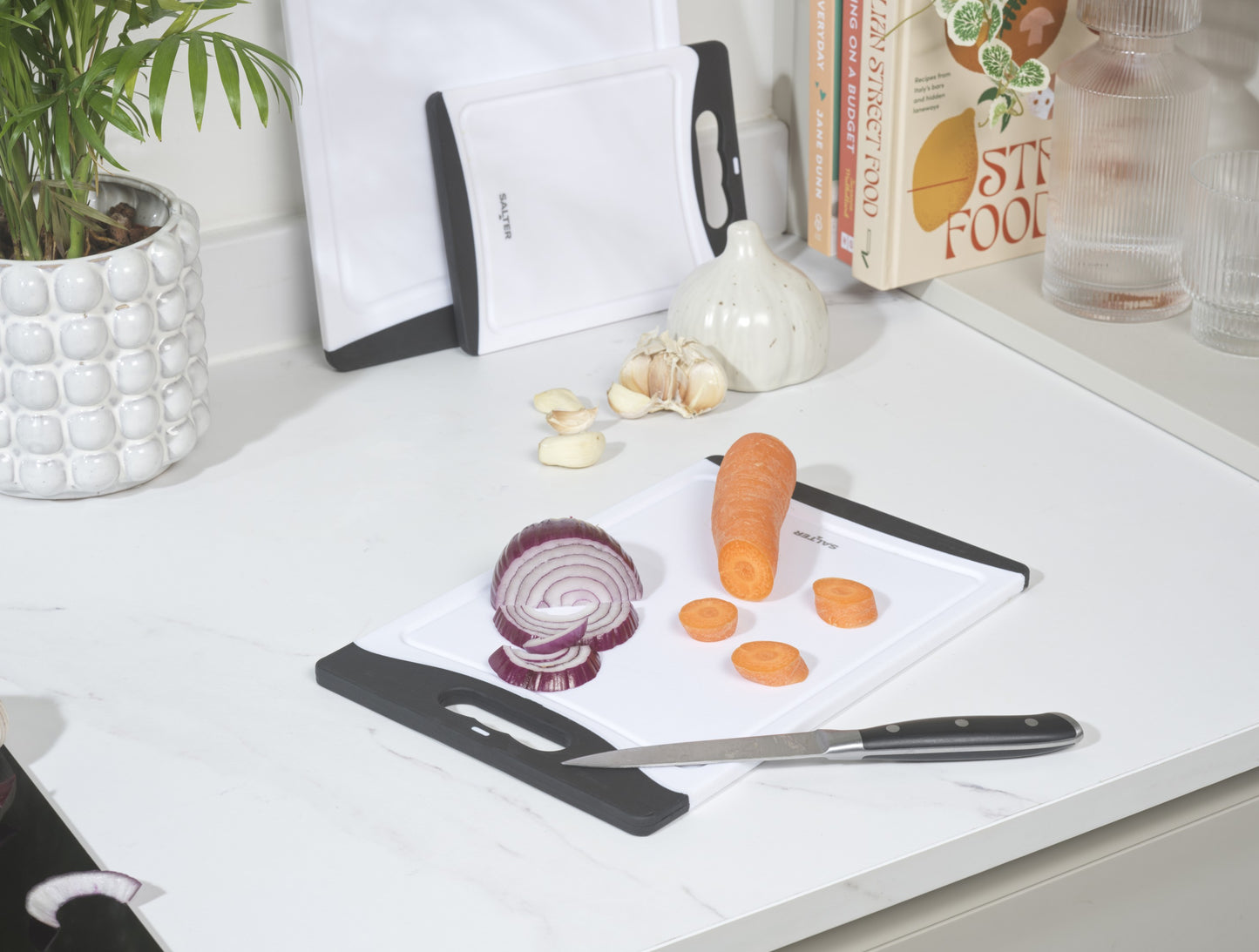 Salter 3pc Plastic Chopping Board Set – Black/White